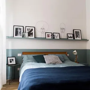  Apartment New Elegant Flat 3 Min From Station. Italy